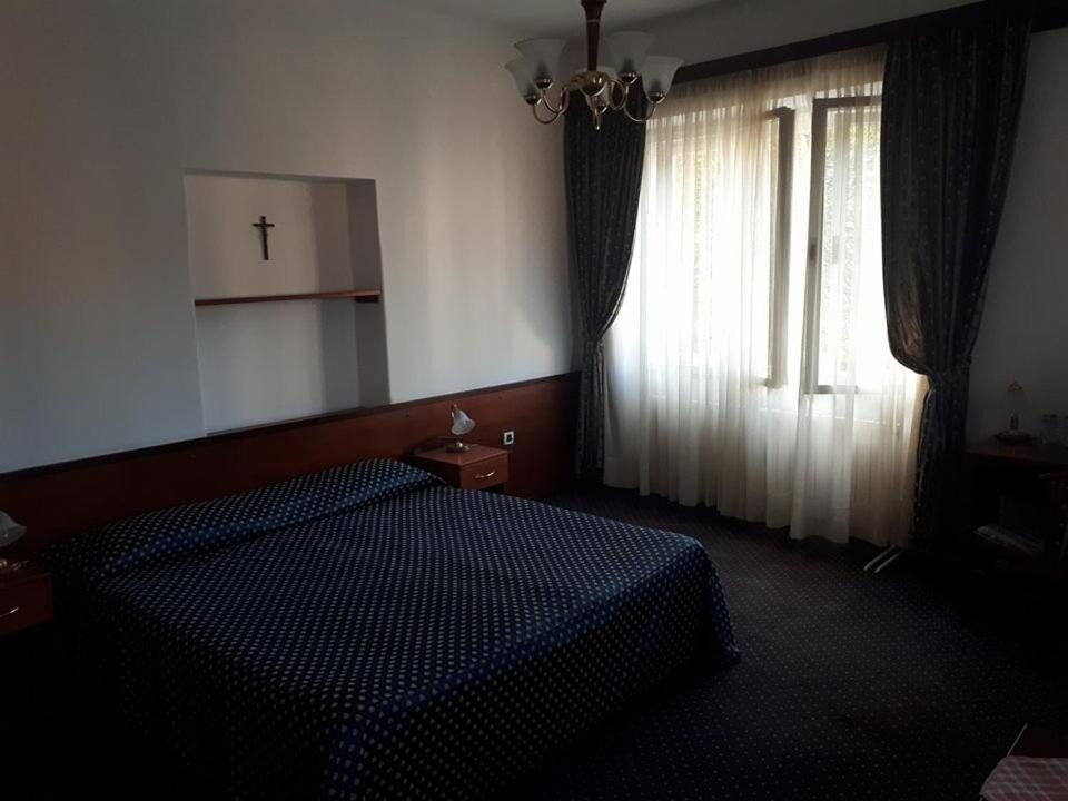 Hotel Mance guest room
